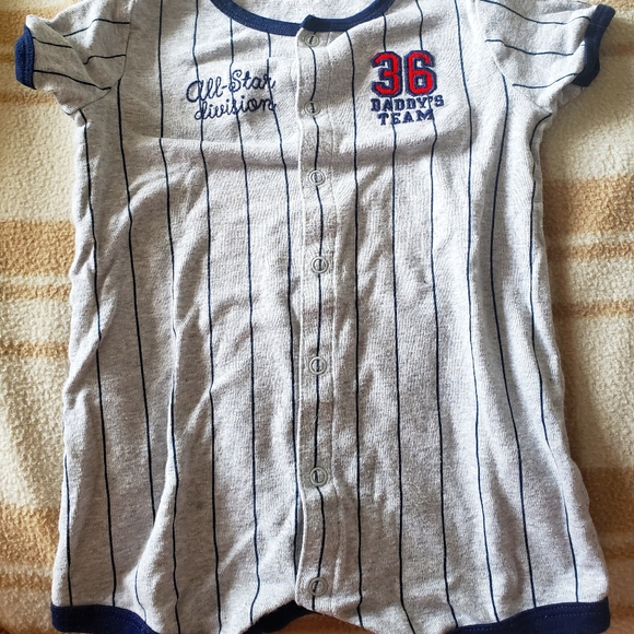 Carter's bodysuits - Picture 1 of 1